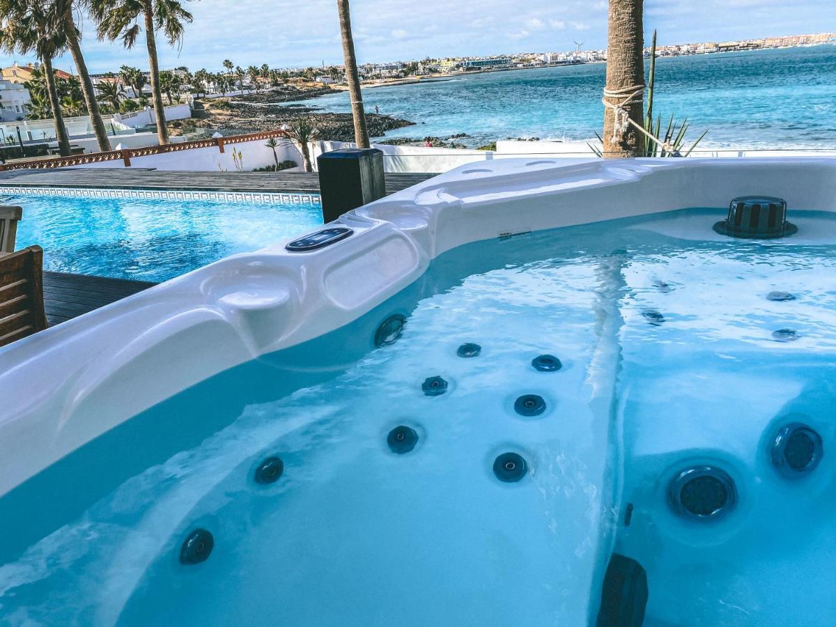 Villa Los Flamencos By Veaco- Beachfront & Pool Коральео Экстерьер фото