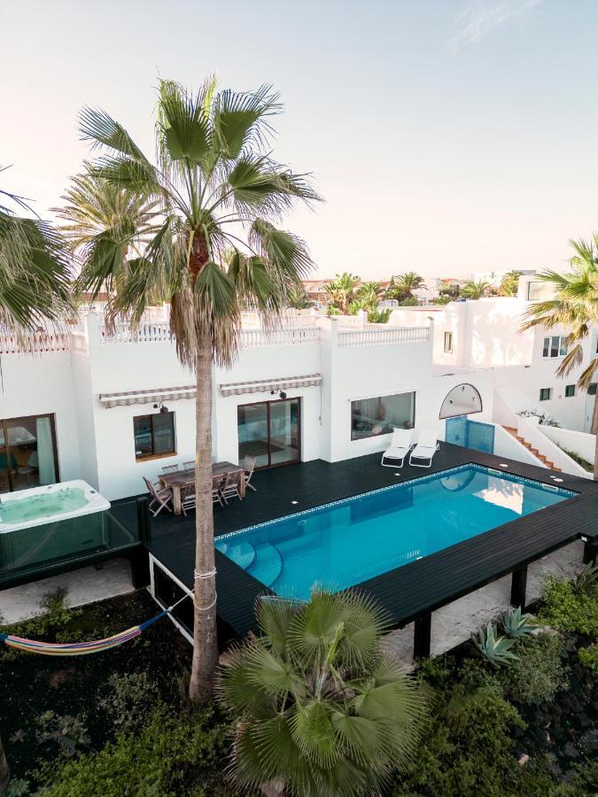 Villa Los Flamencos By Veaco- Beachfront & Pool Коральео Экстерьер фото